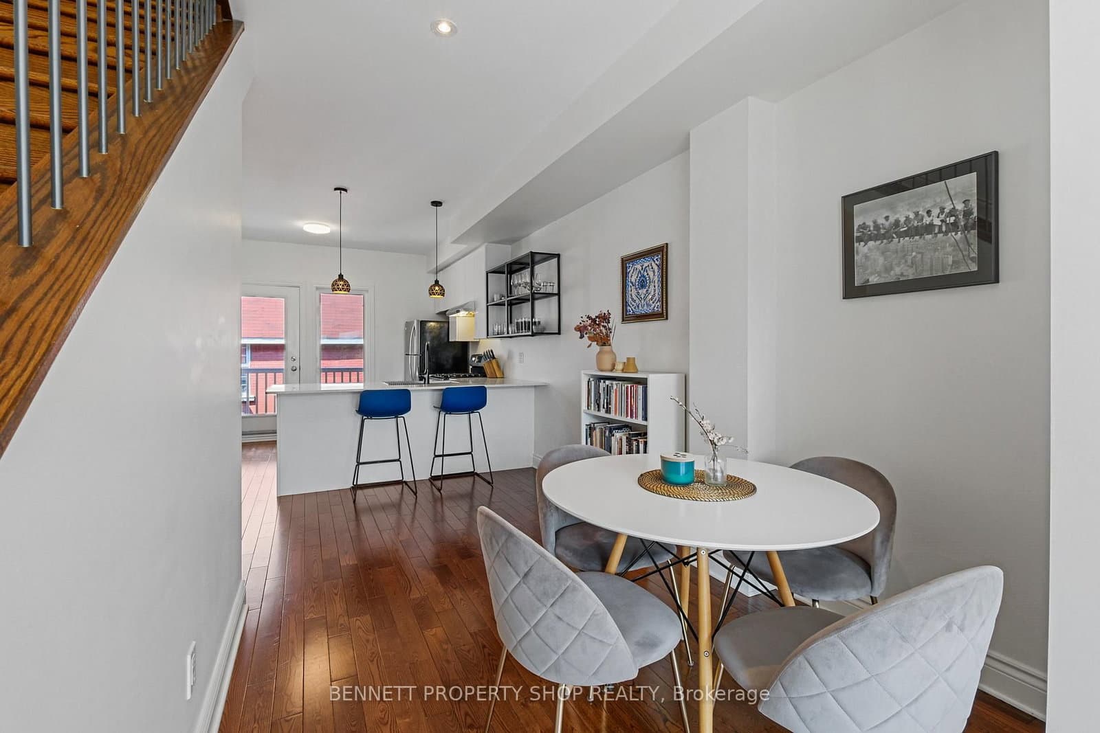 288 Cambridge Street N - Image 6