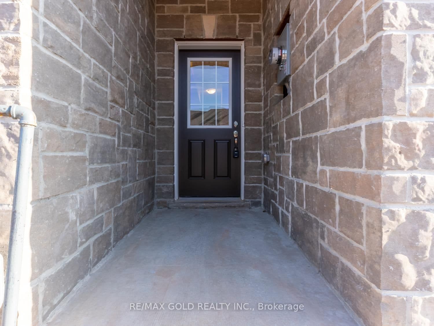 93 PINOT Crescent - Image 3