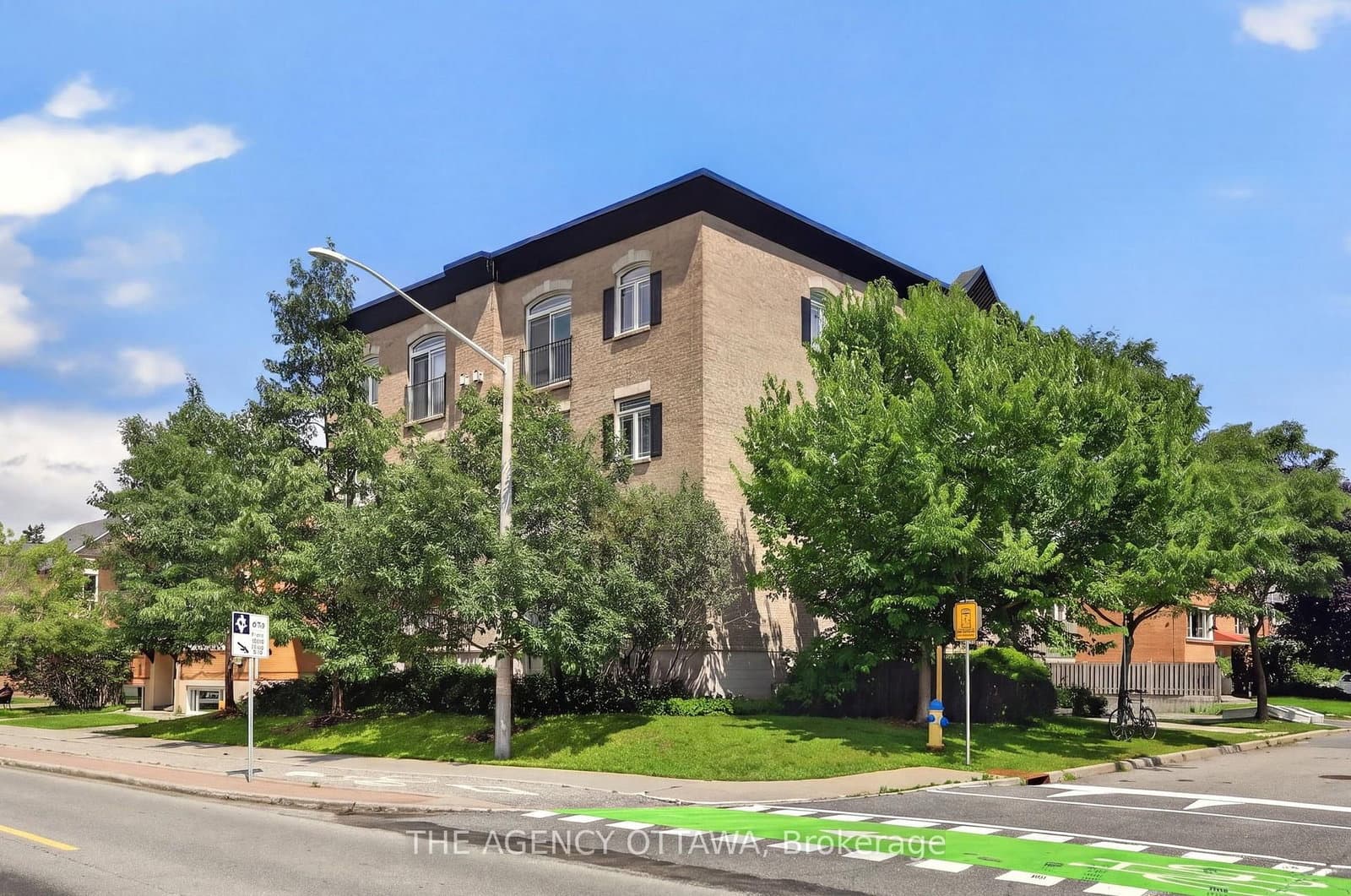 711 Churchill Avenue N, Unit 203 - Image 4
