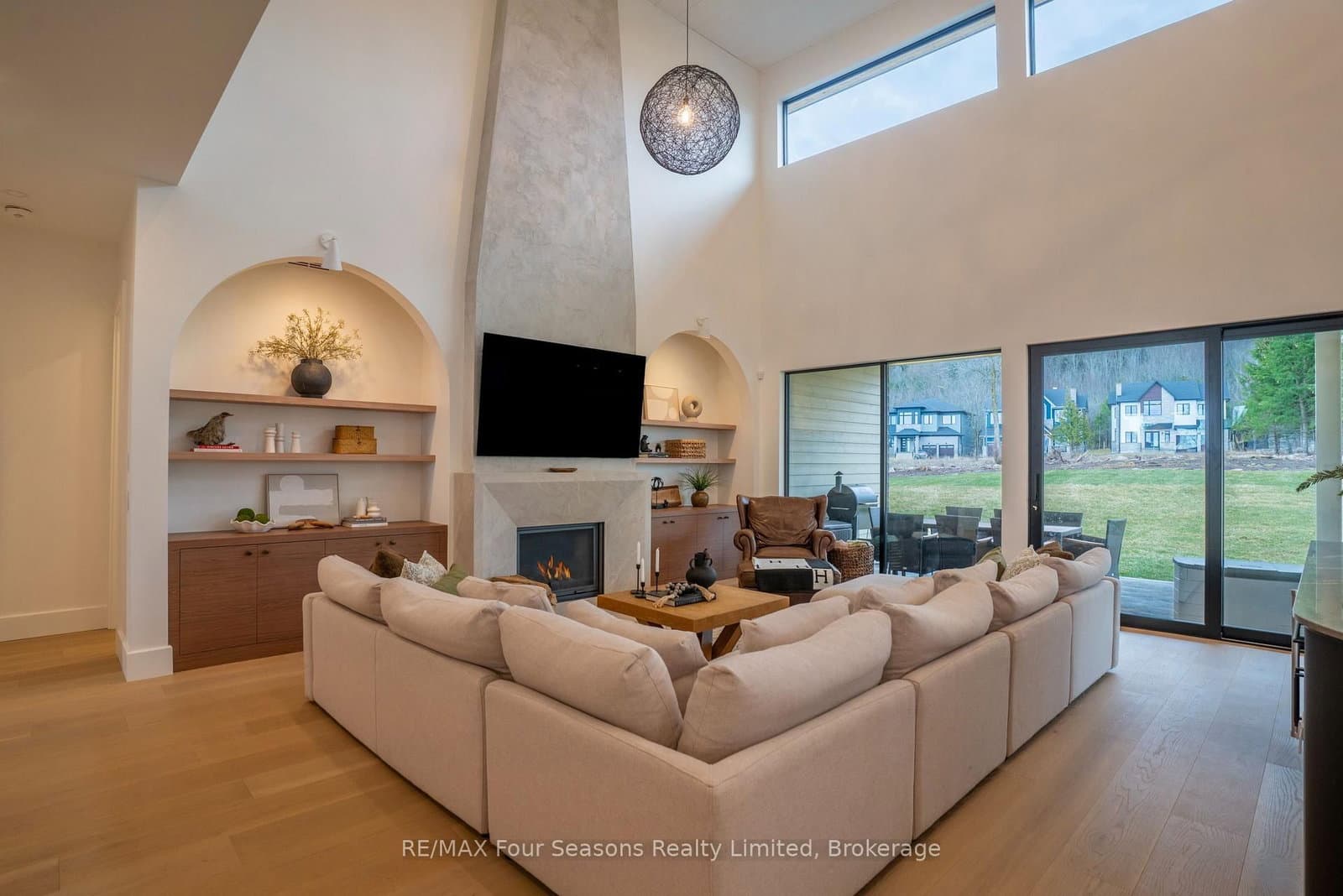 102 Barton Boulevard - Image 5