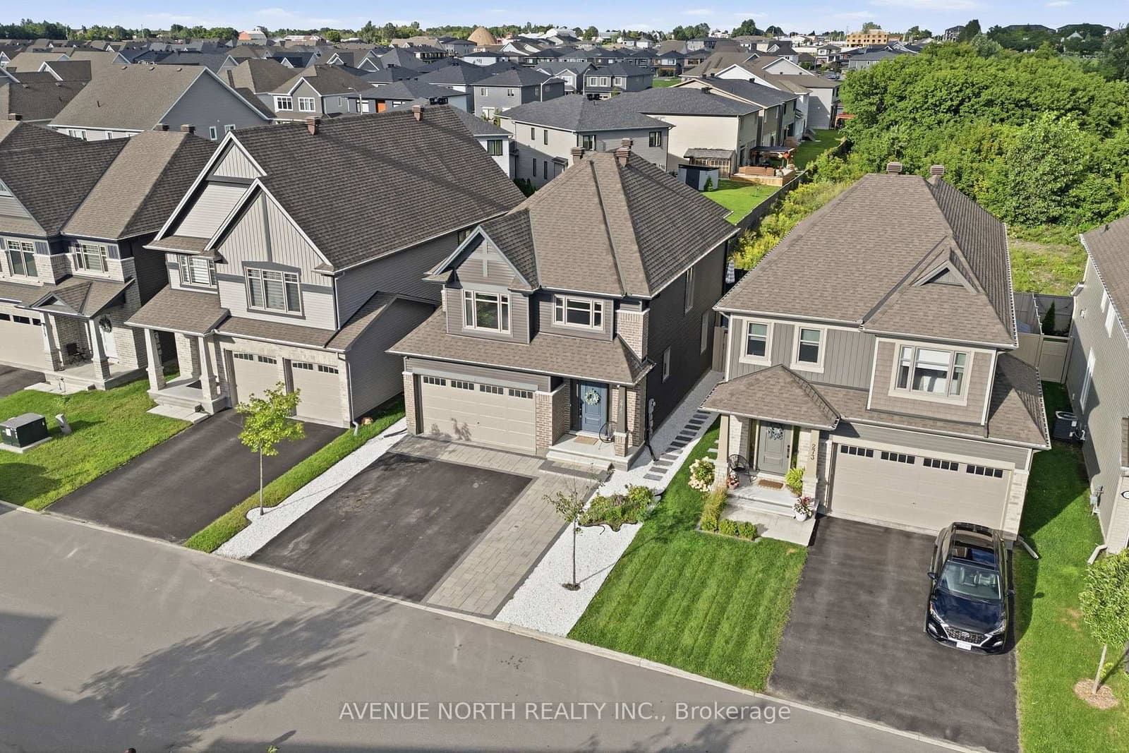 275 Trollius Way - Image 4