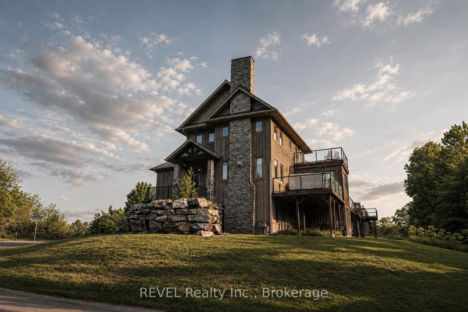 67 Rockmount Crescent - Image 1