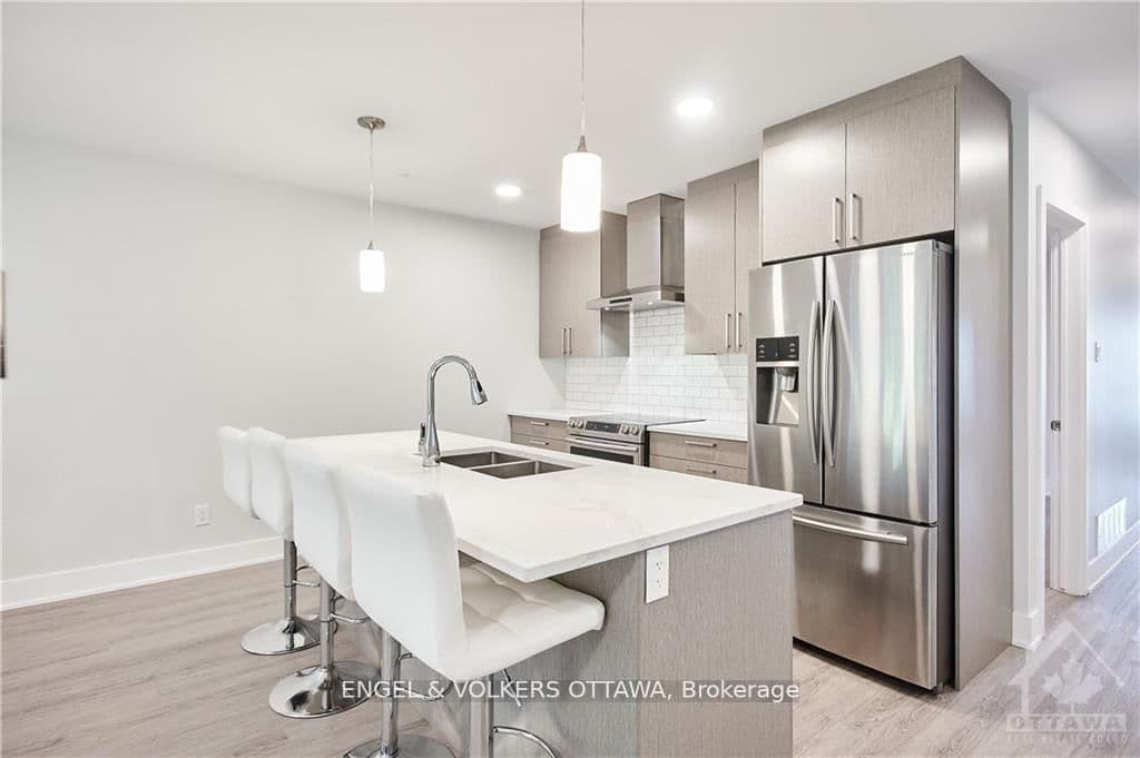 569 McLeod Street, Unit 3 - Image 6