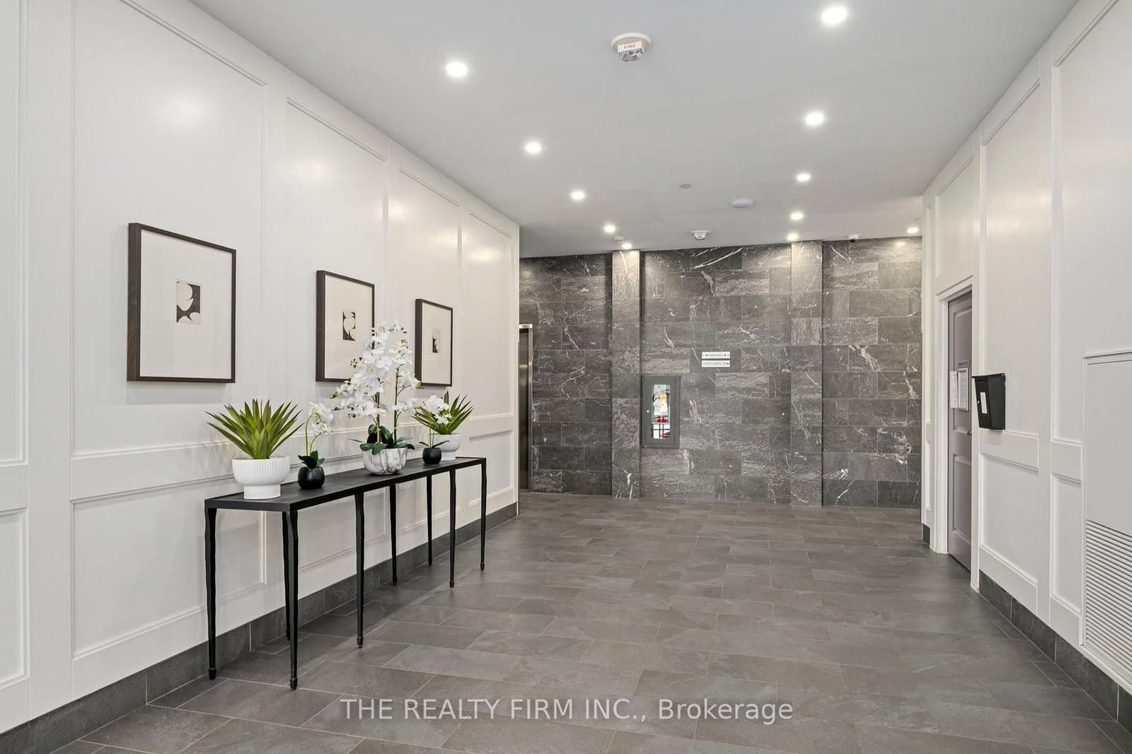 260 Villagewalk Boulevard, Unit 701 - Image 5