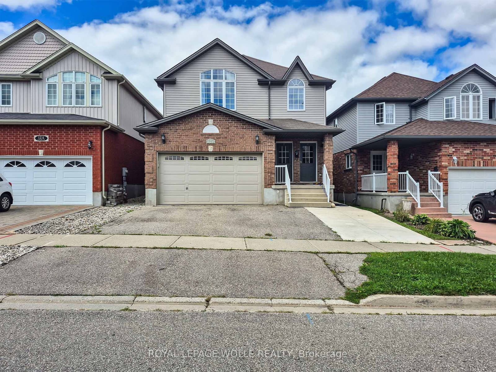 128 Udvari Crescent, Unit A - Image 2