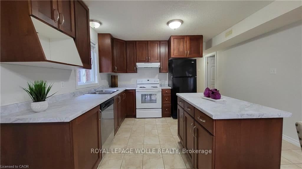 128 Udvari Crescent, Unit A - Image 6
