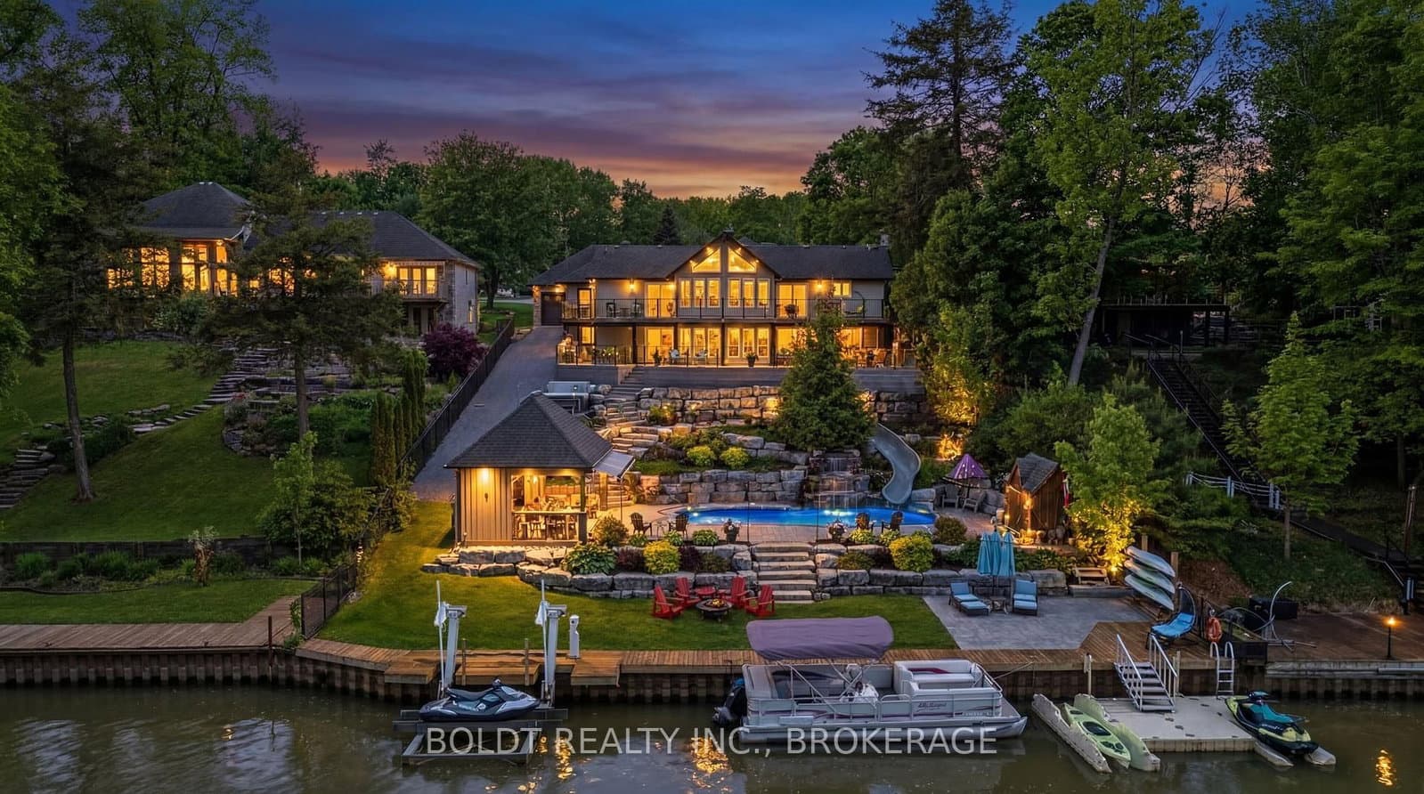 99 Donjon Boulevard - Image 2