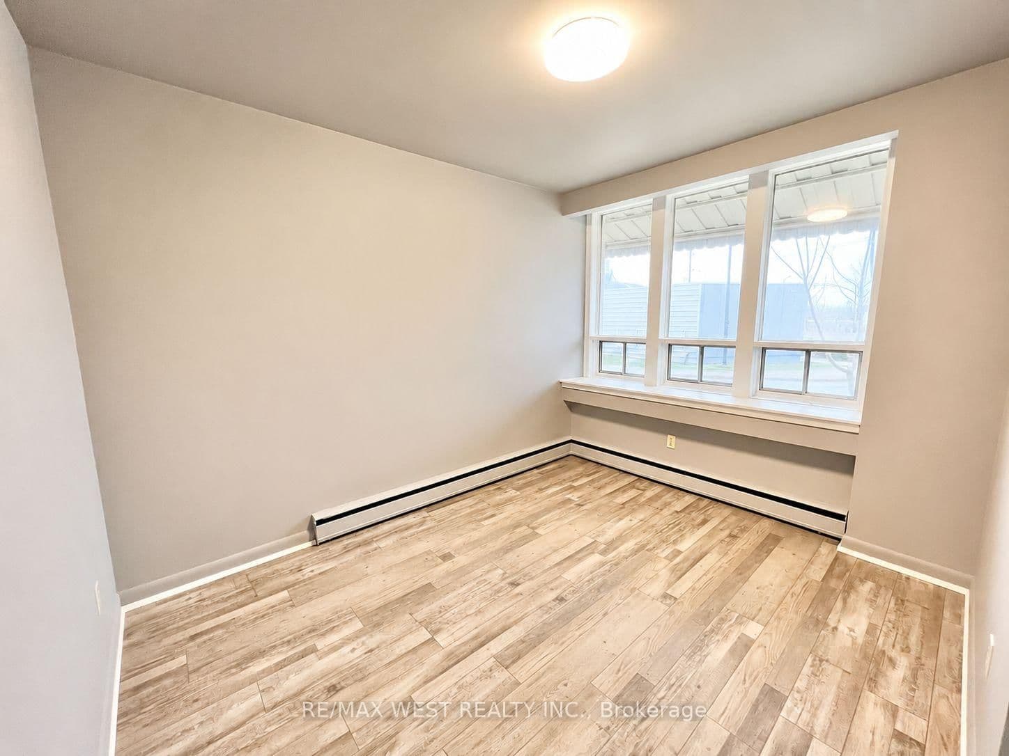 55 John Street N - Image 2