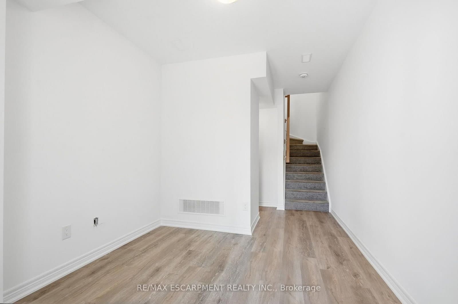 19 Roxanne Drive, Unit 119 - Image 4