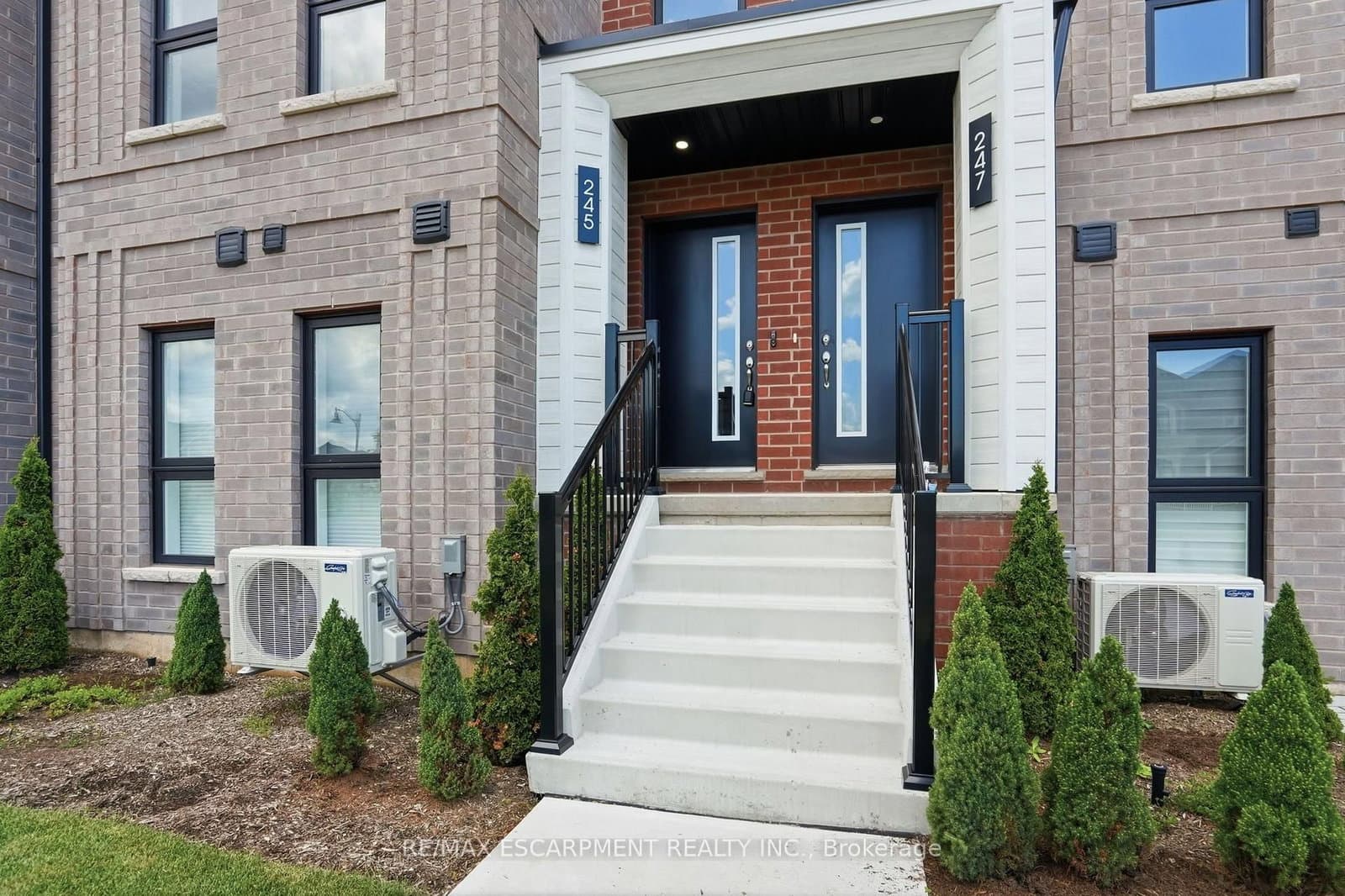 245 Burke Street - Image 2