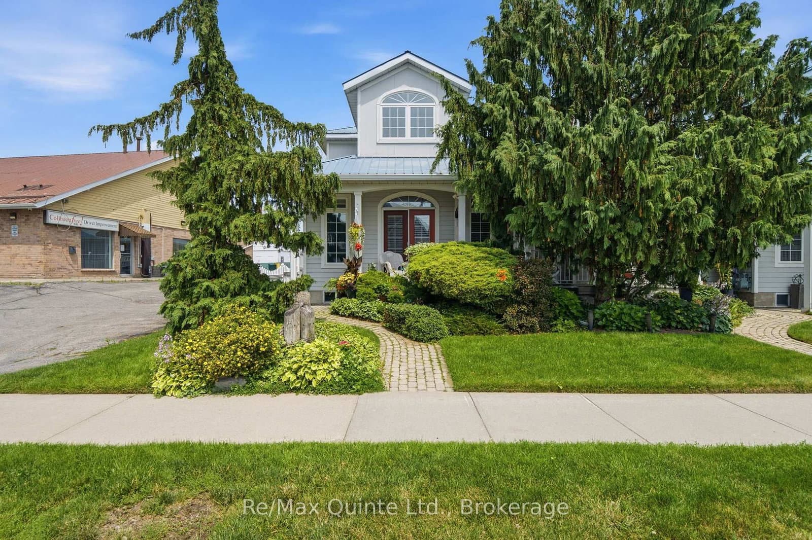 86 Pinnacle Street S - Image 1