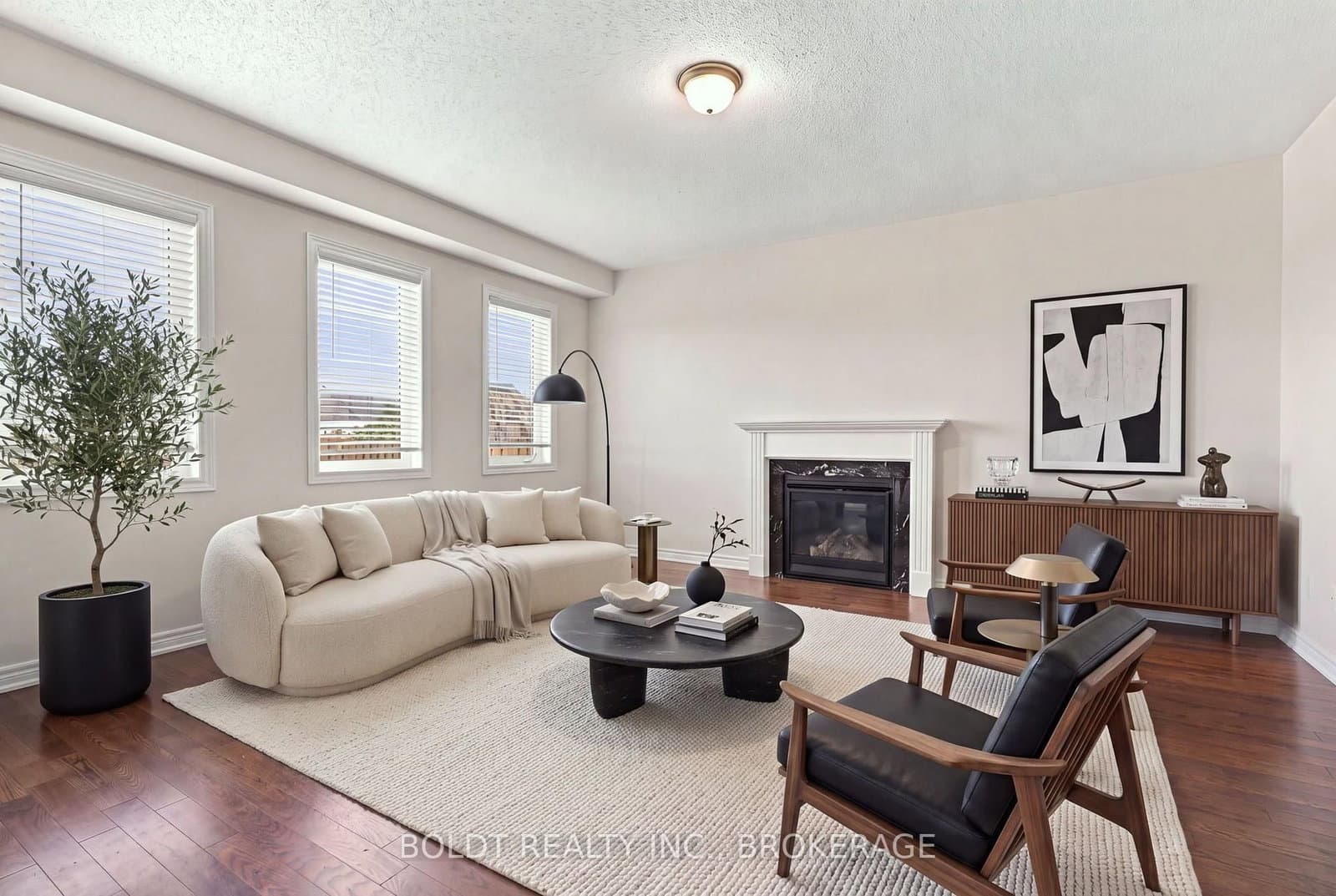85 Homestead Way - Image 5