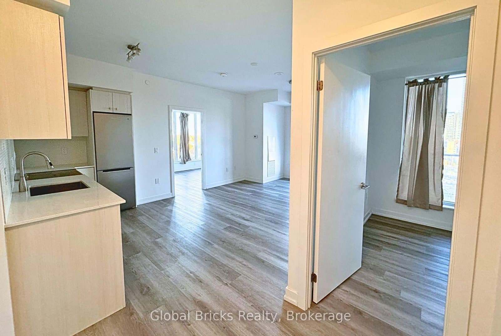 5 Wellington Street S, Unit 612 - Image 5