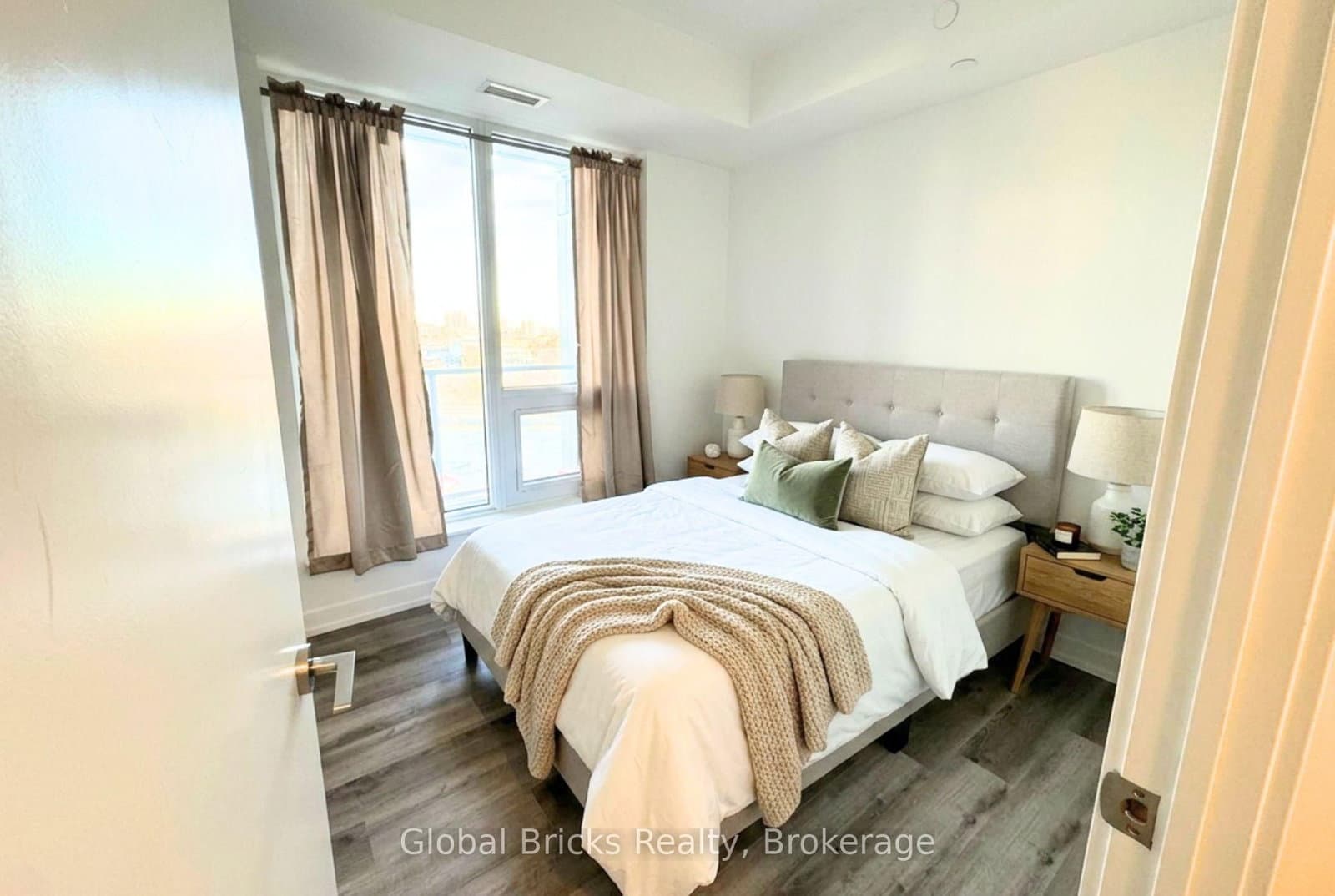 5 Wellington Street S, Unit 612 - Image 6