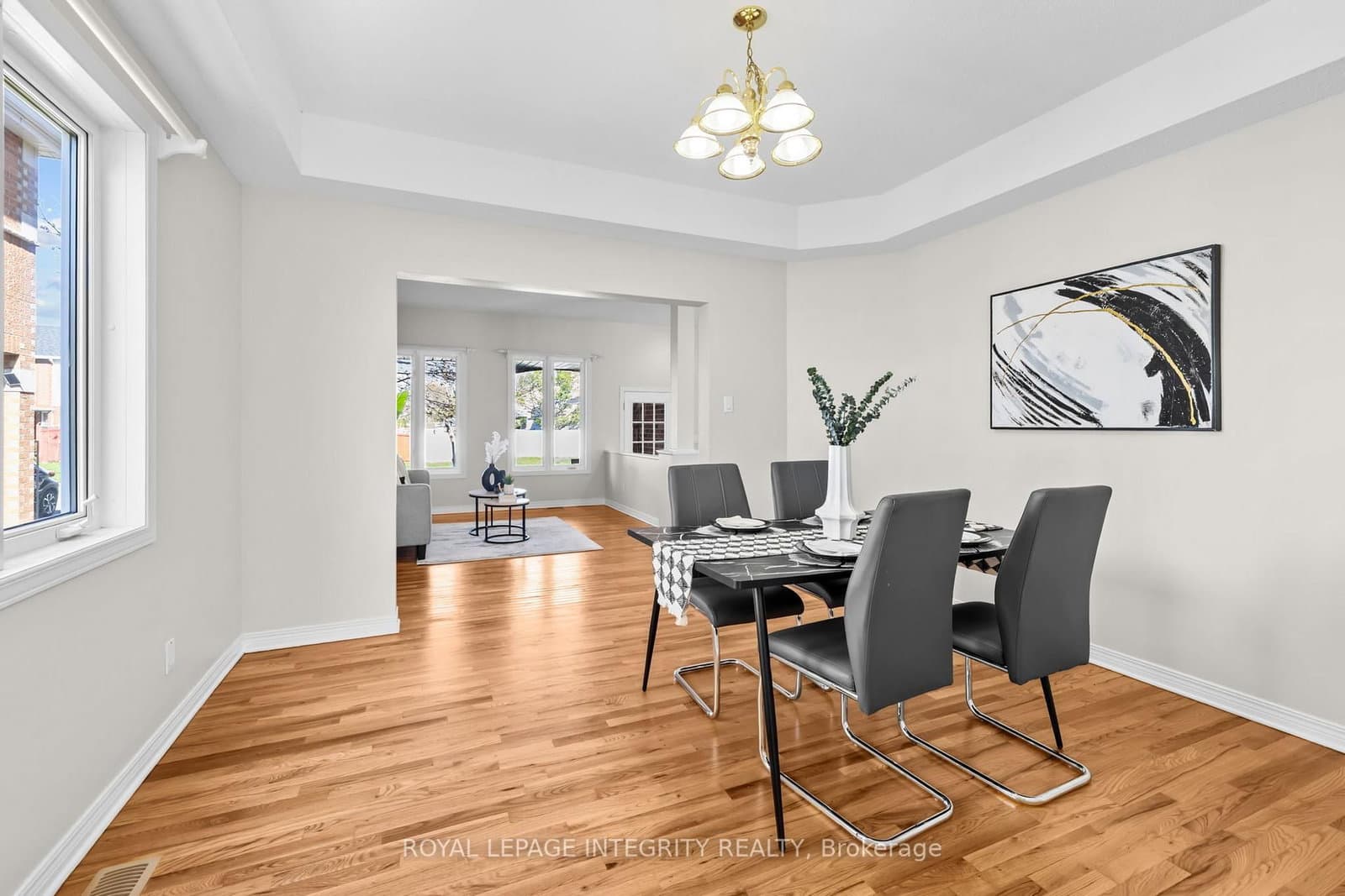 4 Tamarack Place N - Image 6