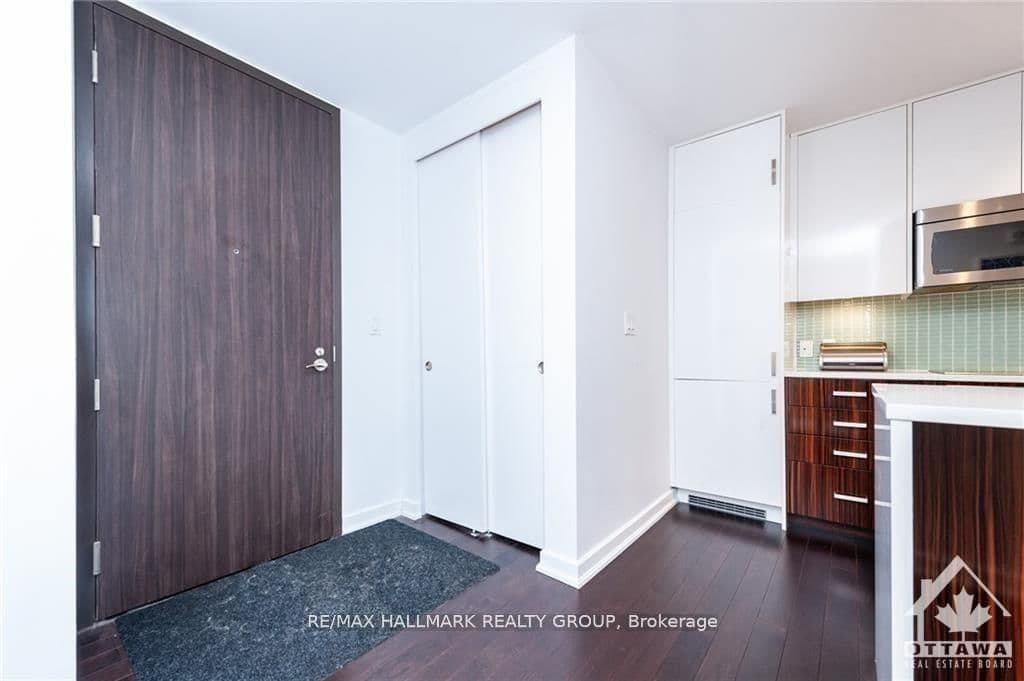 300 Lisgar Street W, Unit 1105 - Image 4