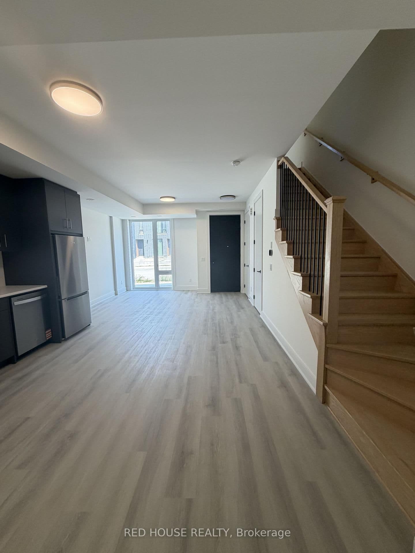39 Everett Common - Image 5