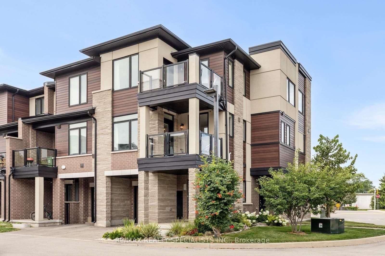 590 North Service Road, Unit 103 - Image 2