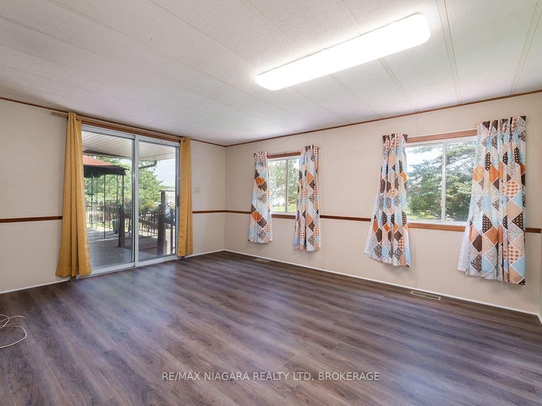 3033 Townline Road, Unit 1 - Image 4