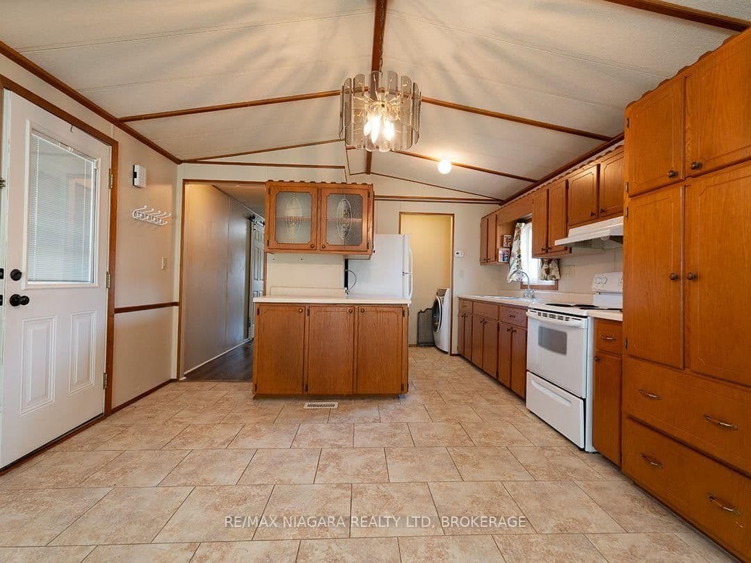 3033 Townline Road, Unit 1 - Image 5