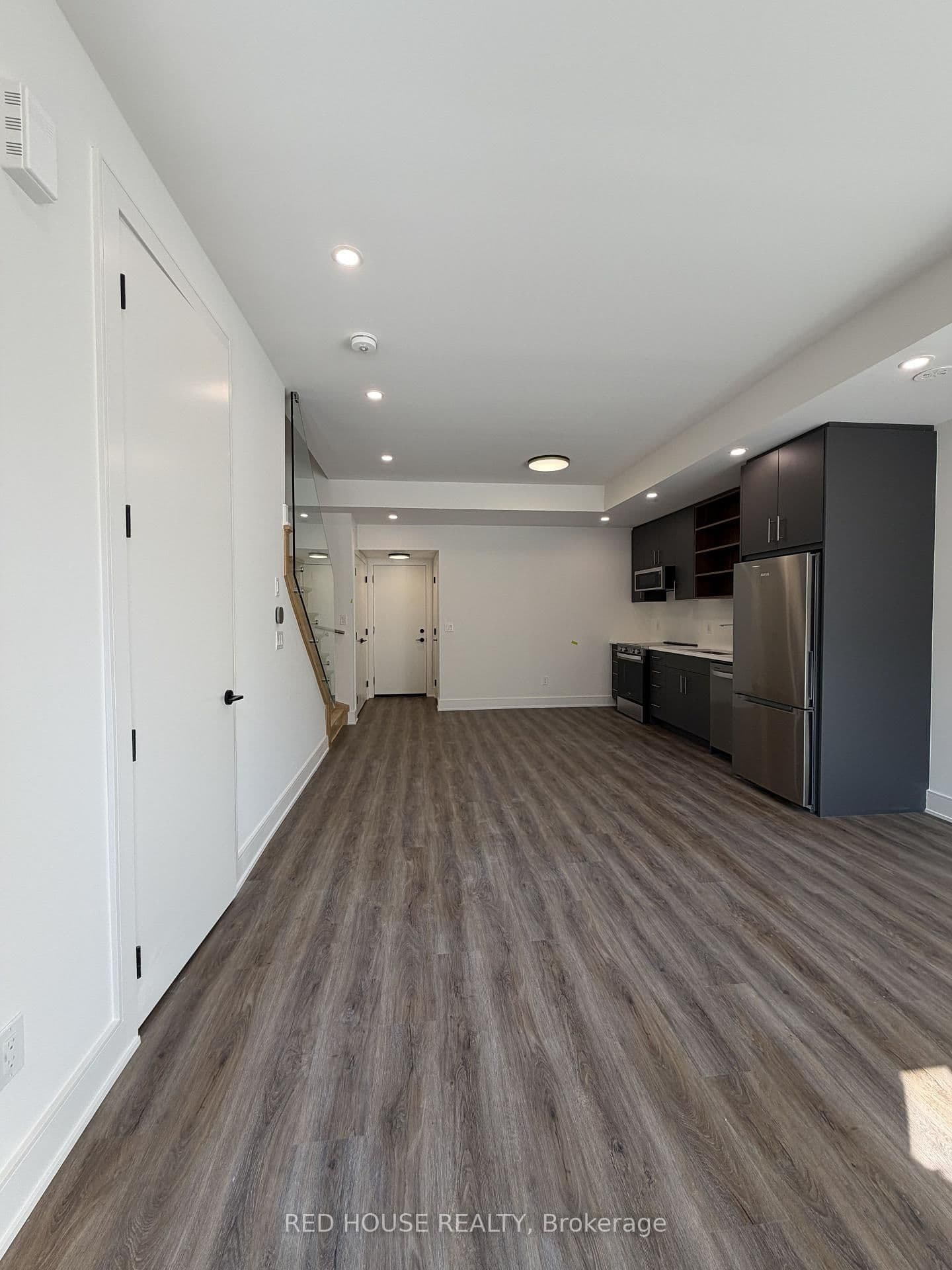 59 Everett Common - Image 3