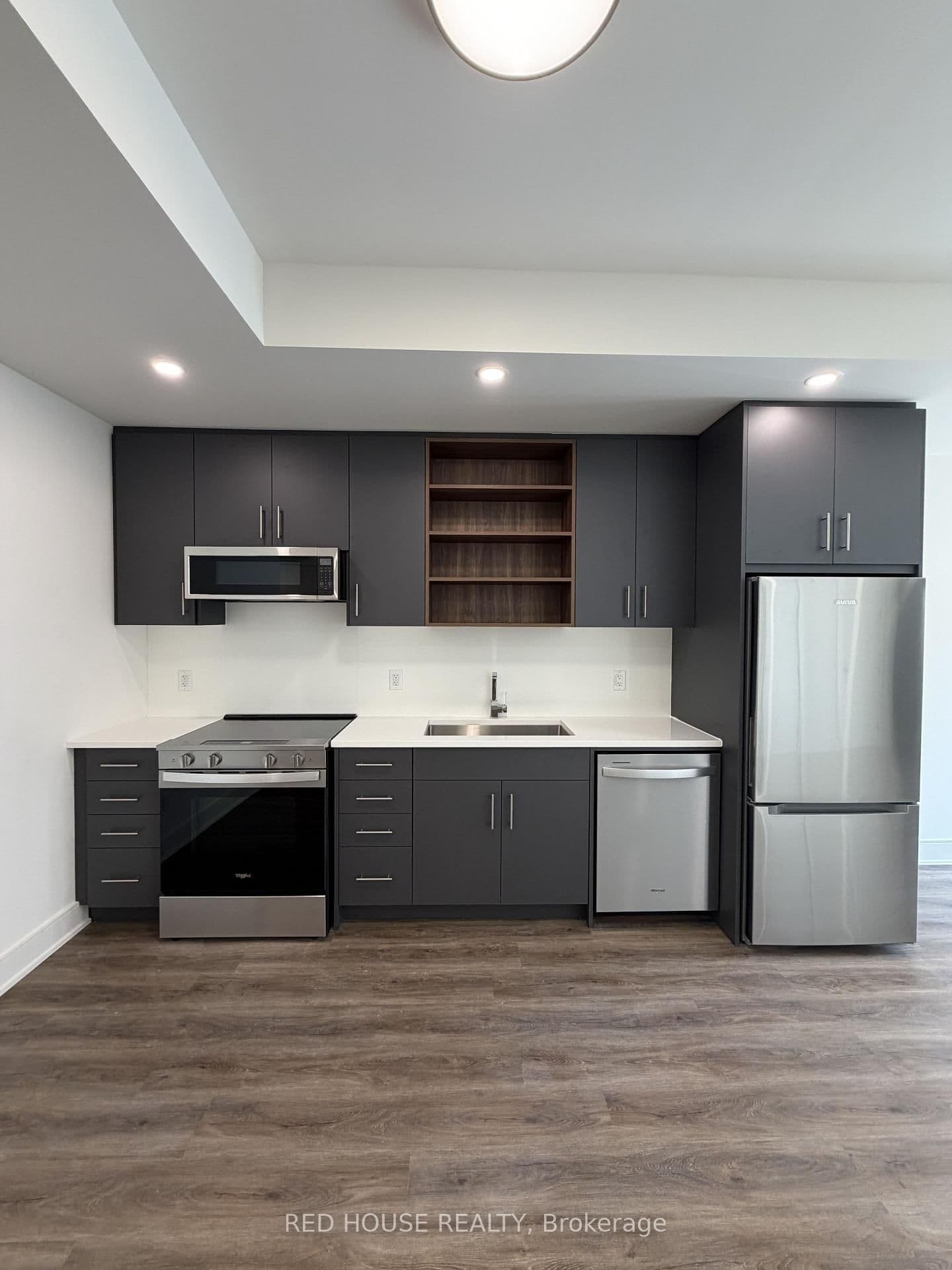 59 Everett Common - Image 4