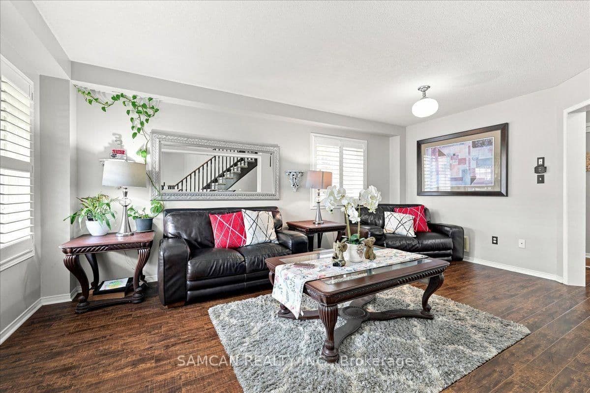 12 Hollinrake Avenue - Image 5