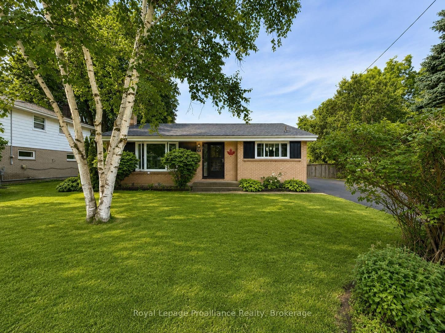 32 Glen Road - Image 2