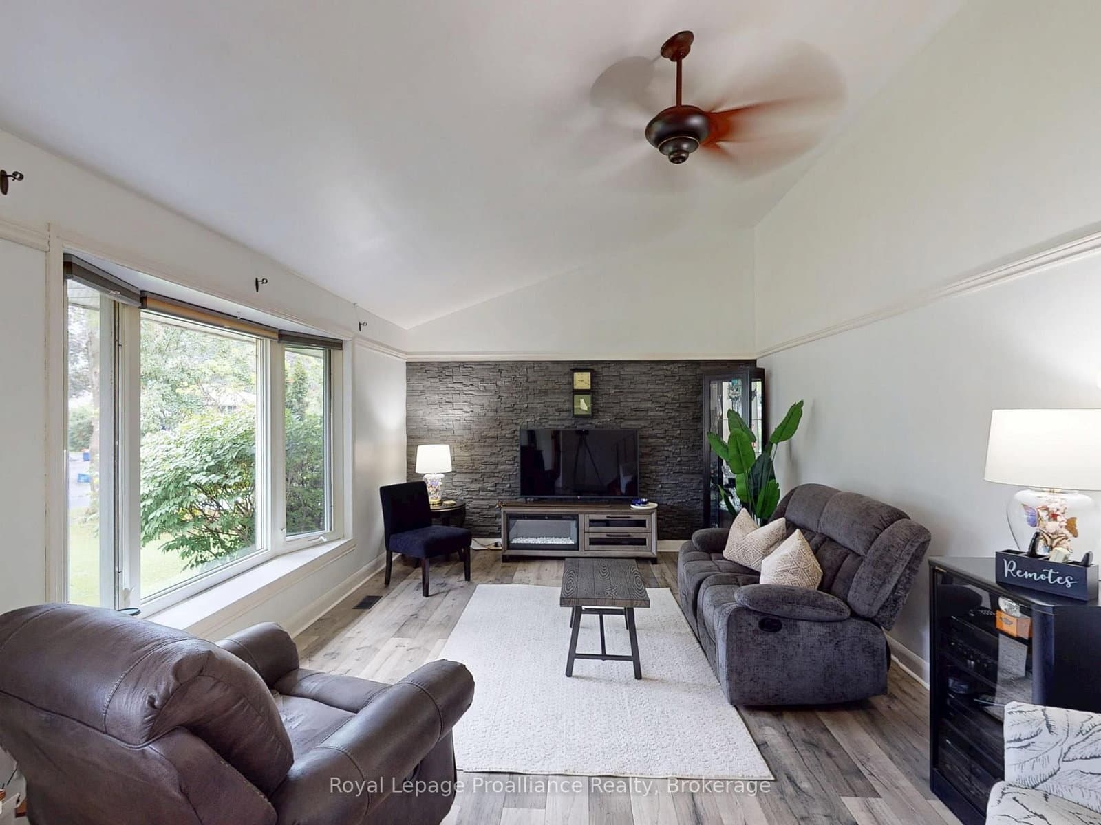 32 Glen Road - Image 5