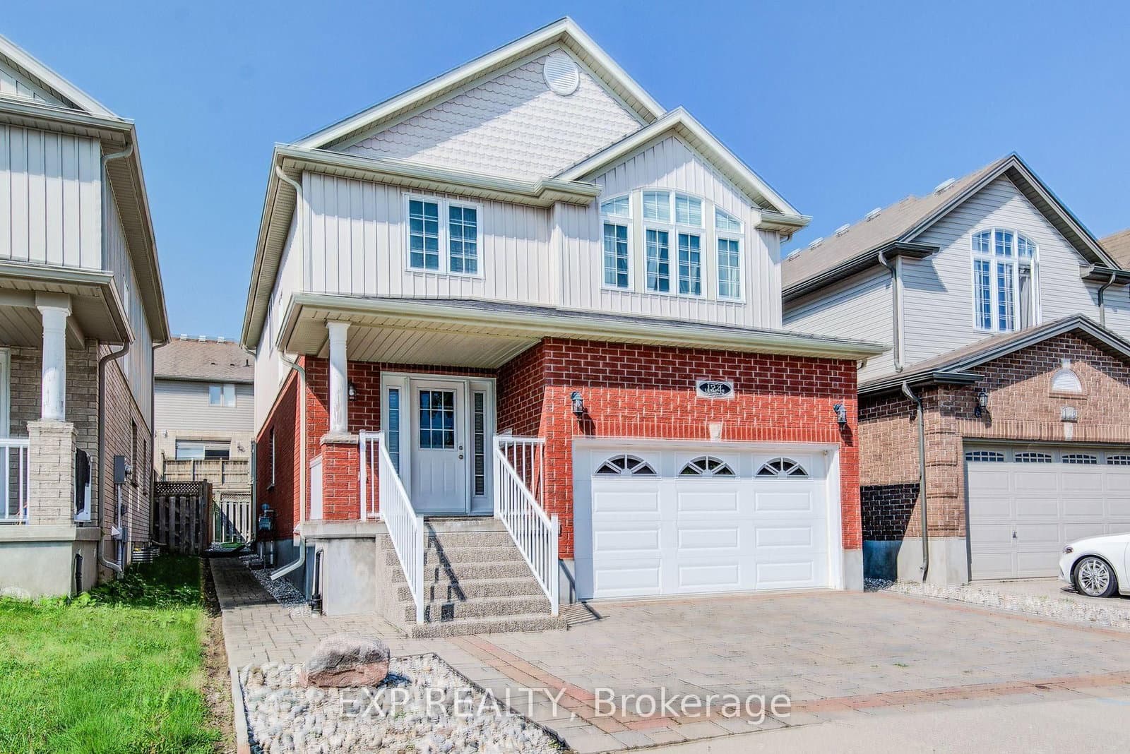 124 Udvari Crescent - Image 2