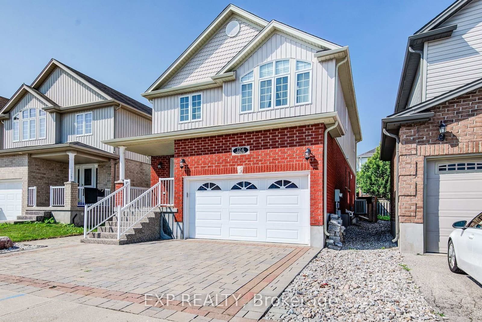 124 Udvari Crescent - Image 3