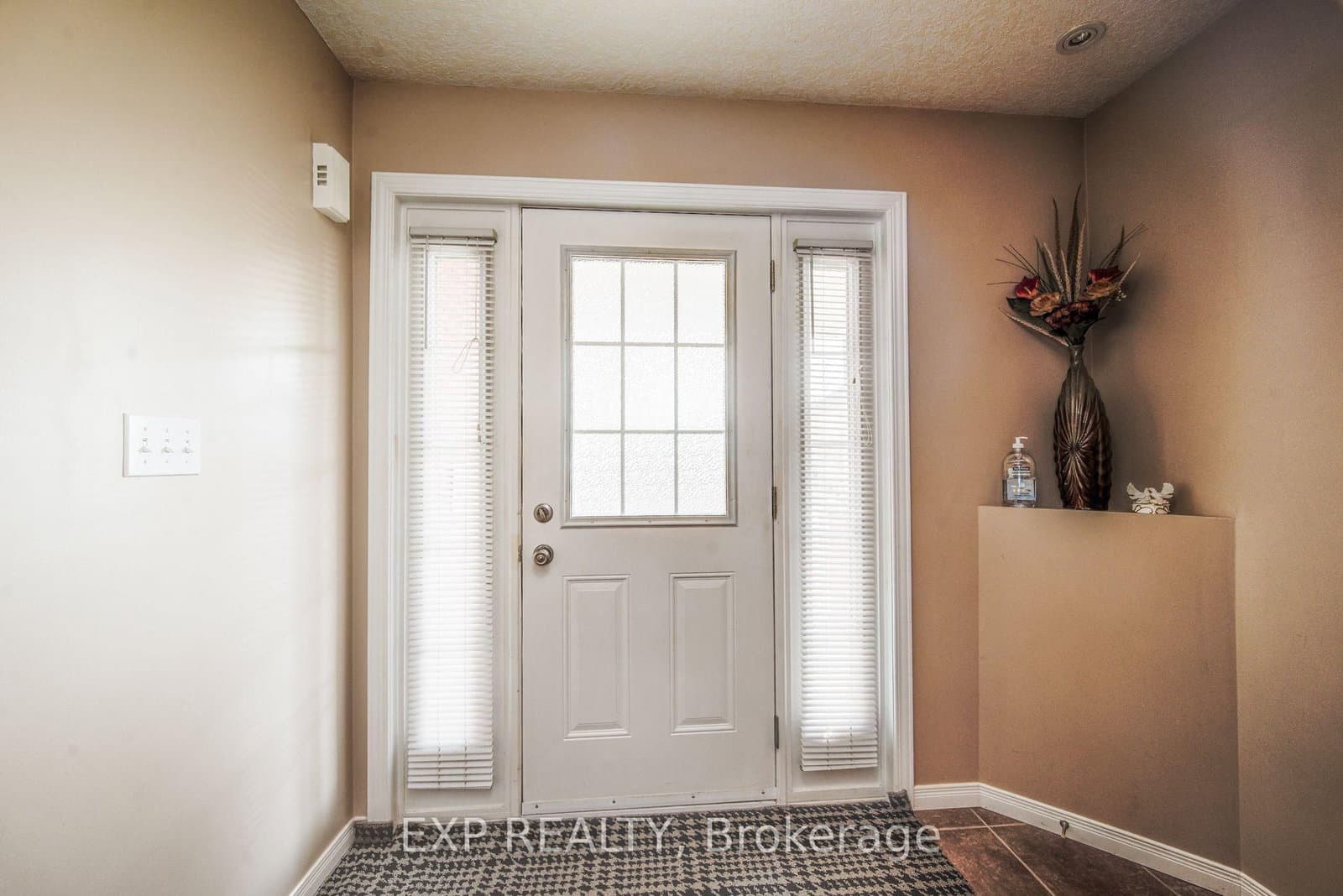 124 Udvari Crescent - Image 4