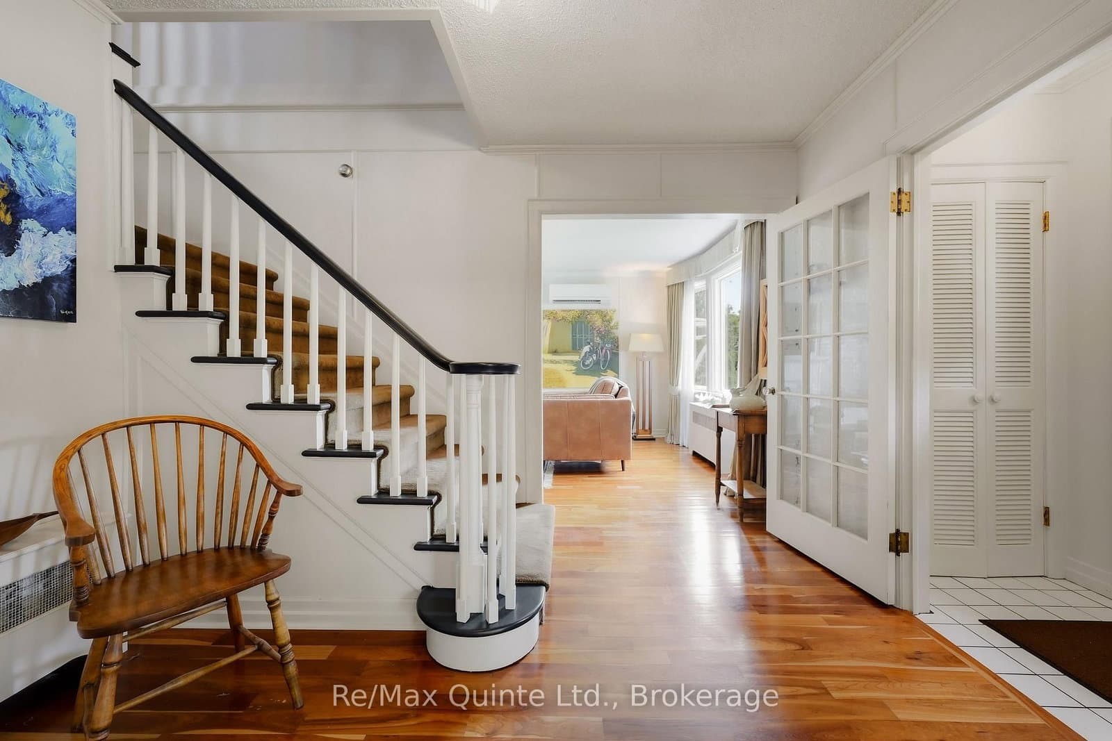 271 Bridge Street East - Image 6