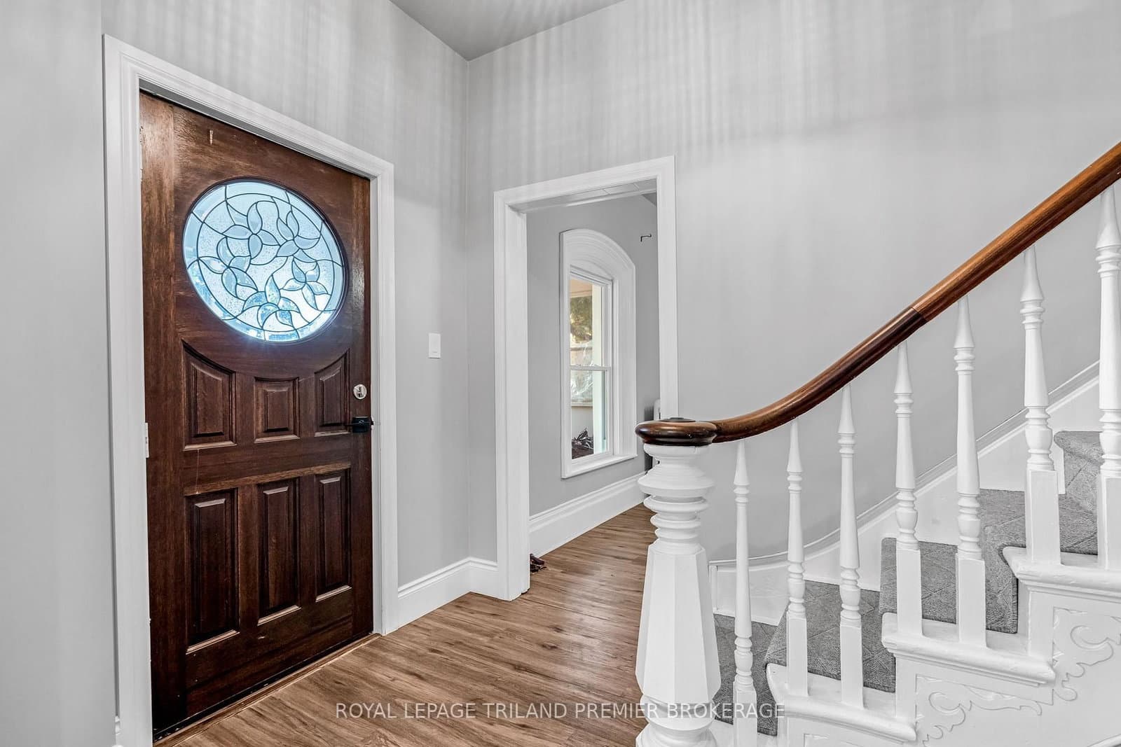 180 Alma Street - Image 2