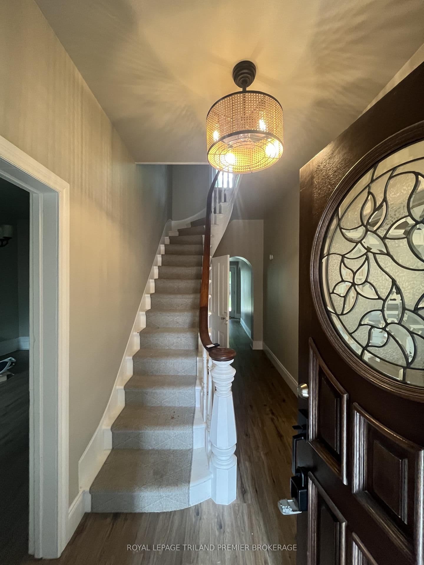 180 Alma Street - Image 3