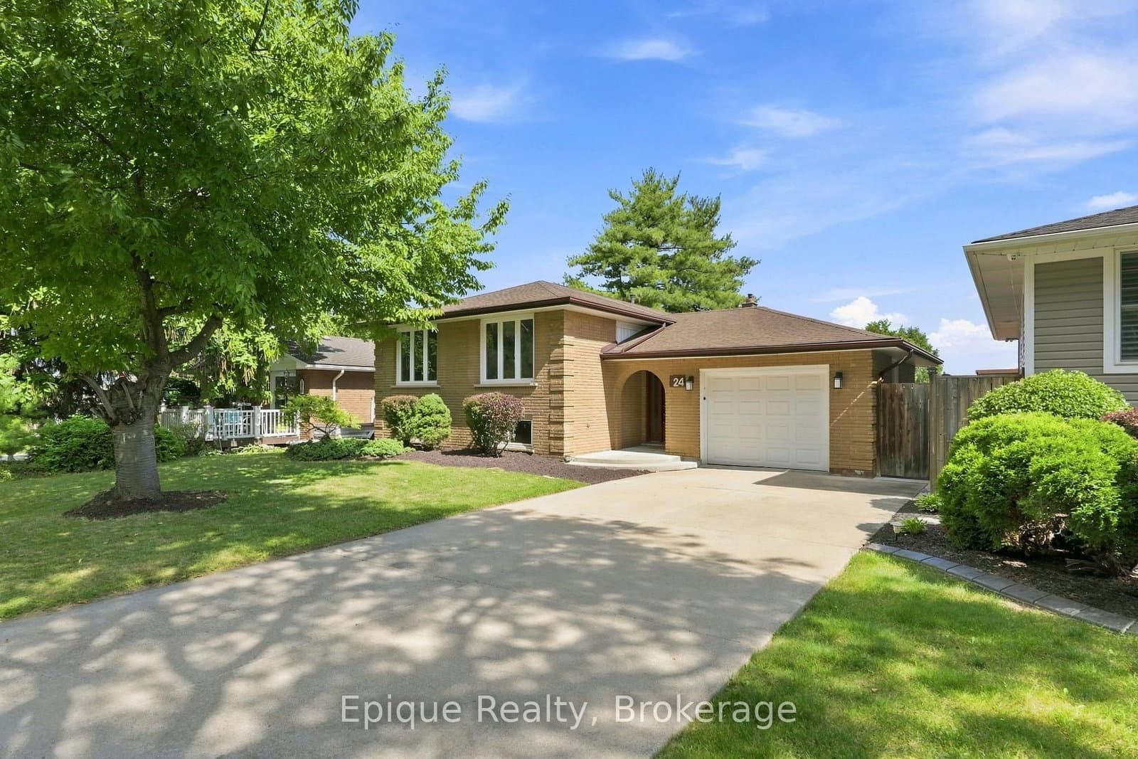 24 Brae Crest Drive - Image 1