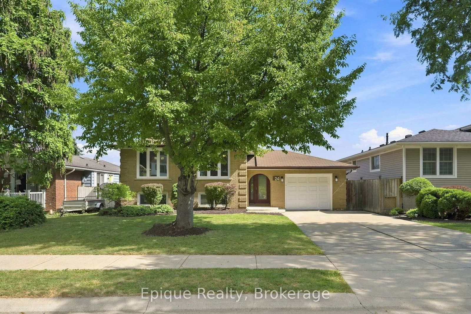 24 Brae Crest Drive - Image 2