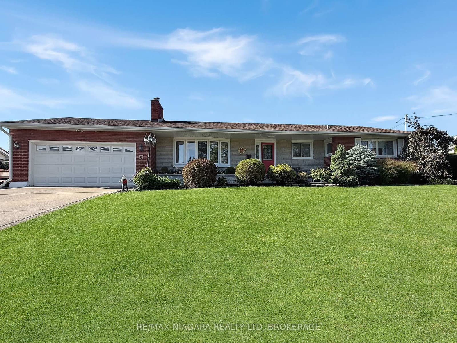 27 Lindbergh Drive - Image 2