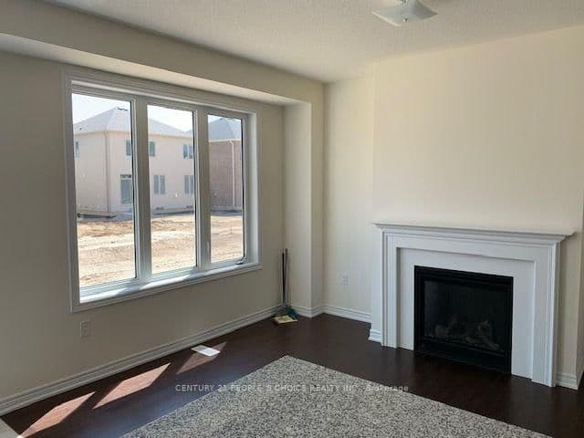 419 Black Cherry Crescent - Image 5