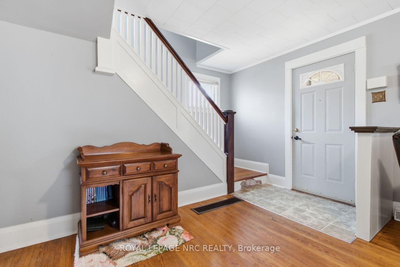 60 Forest Avenue - Image 4