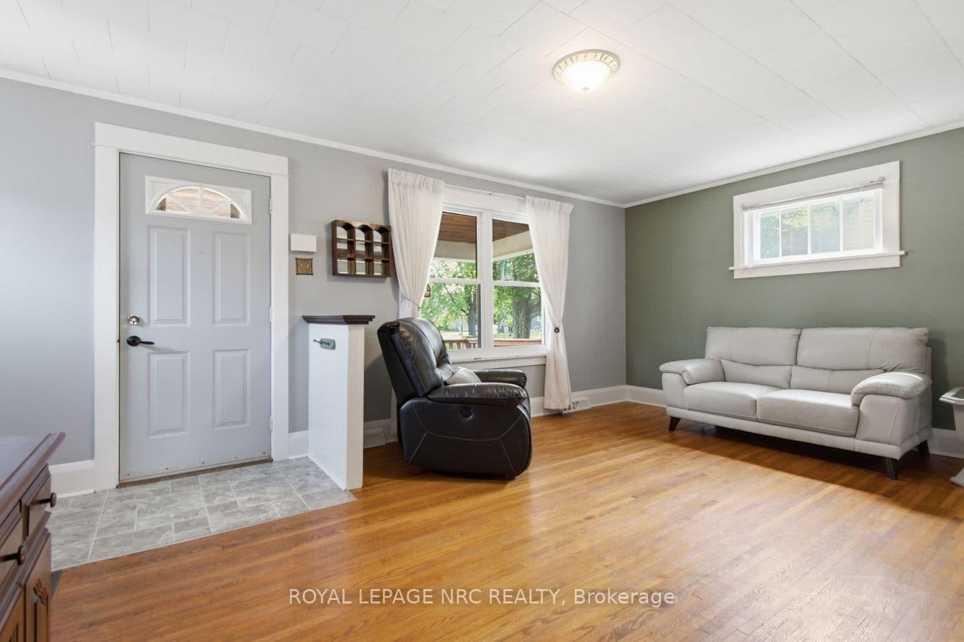 60 Forest Avenue - Image 5