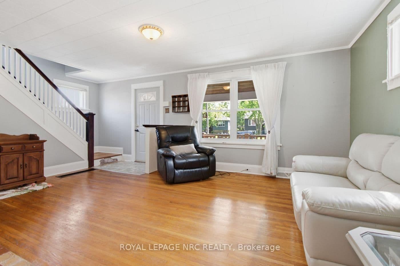 60 Forest Avenue - Image 6