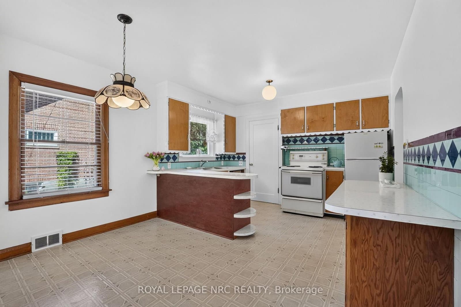 3832 Highland Drive - Image 4