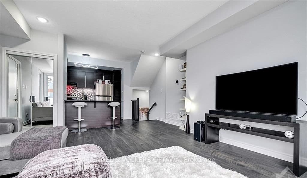 569 Ozawa Private, Unit 13 - Image 6