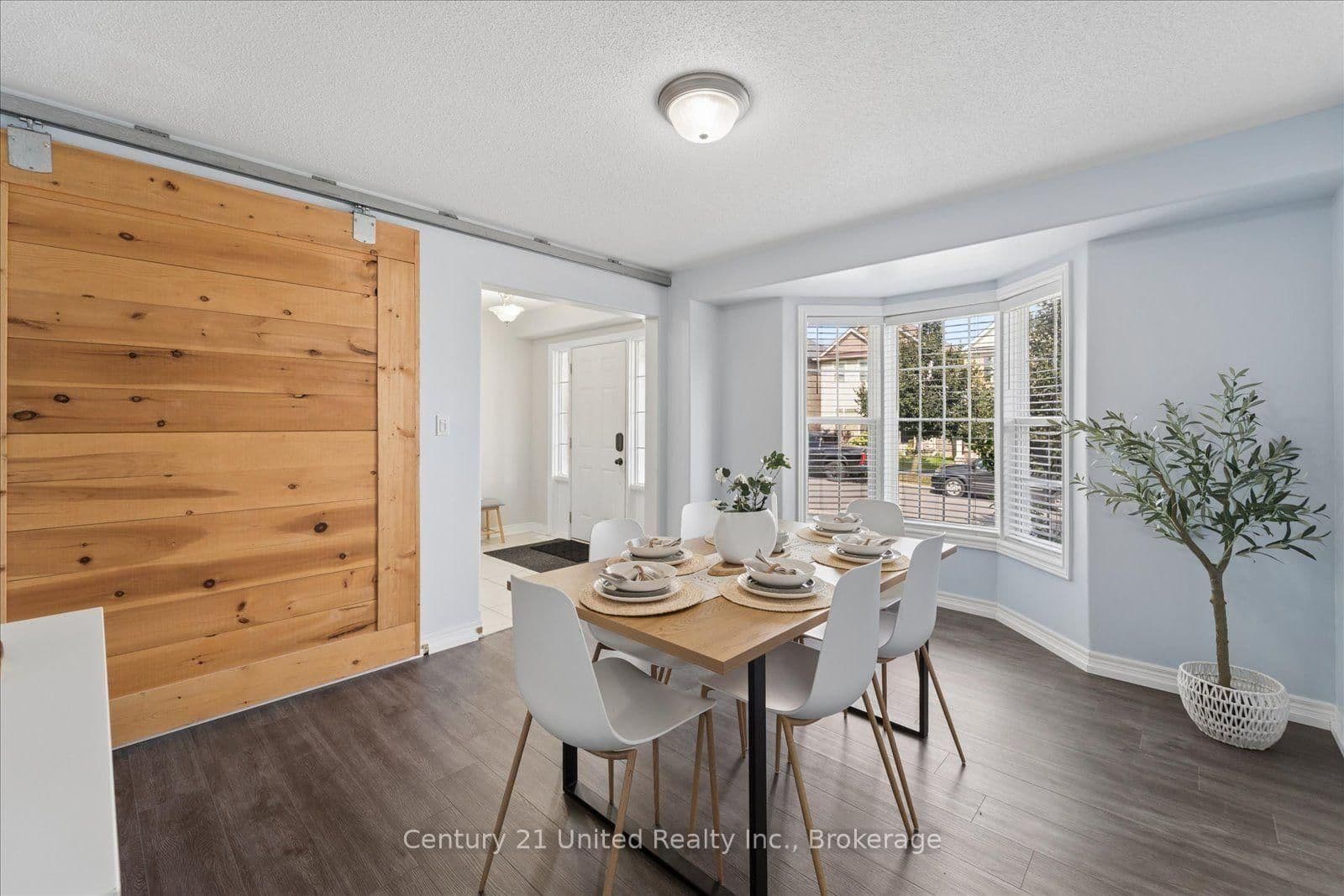 262 Bowen Drive - Image 4