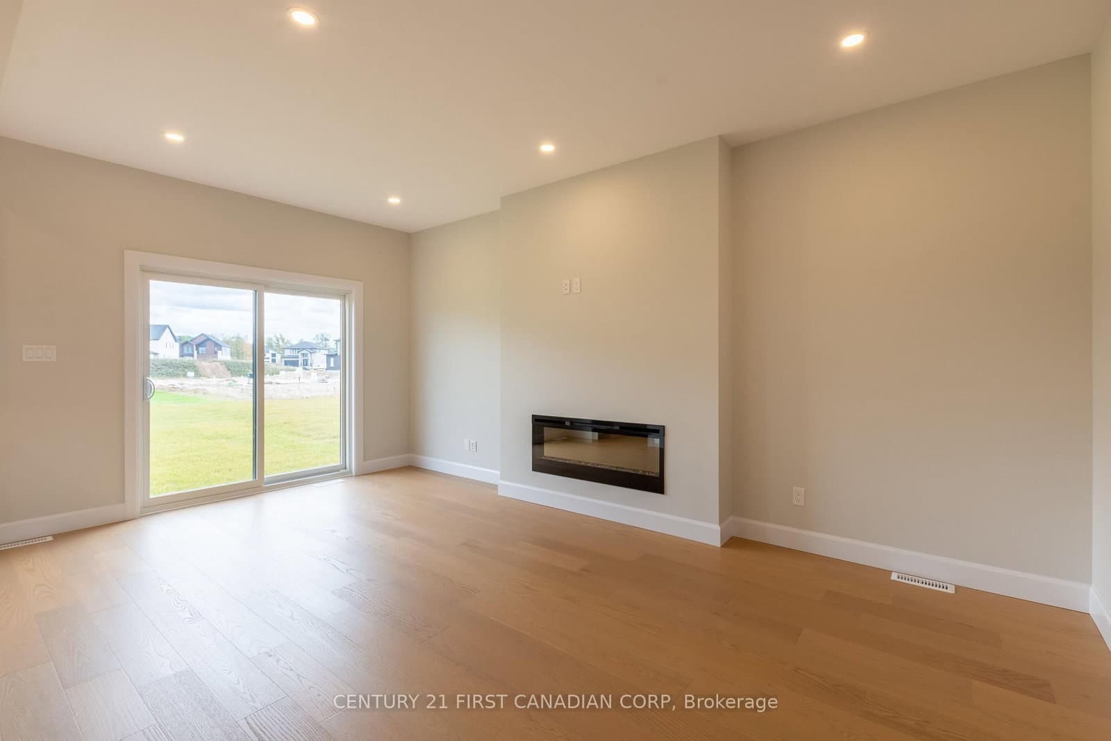 6453 Royal Magnolia Avenue - Image 6