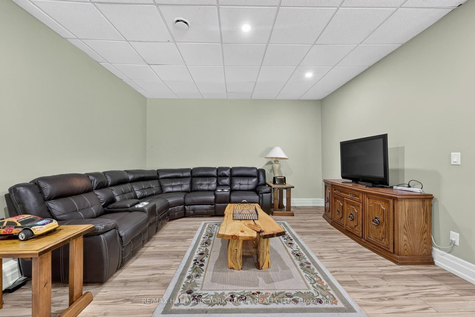 2285 Southwood Road - Image 6