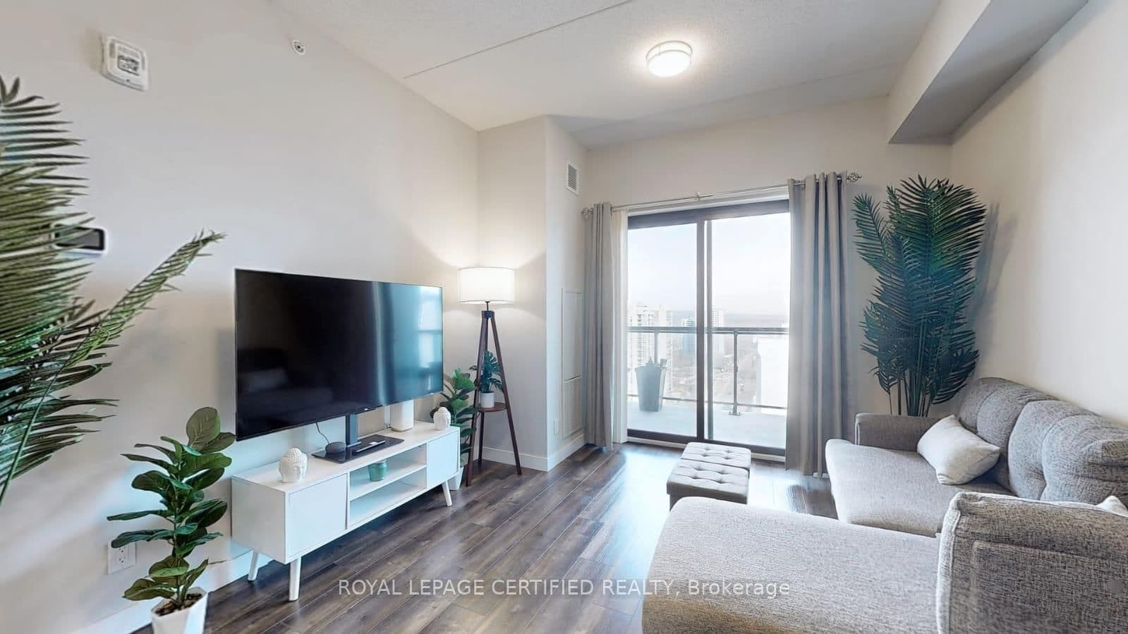 15 Queen Street S, Unit 1608 - Image 5