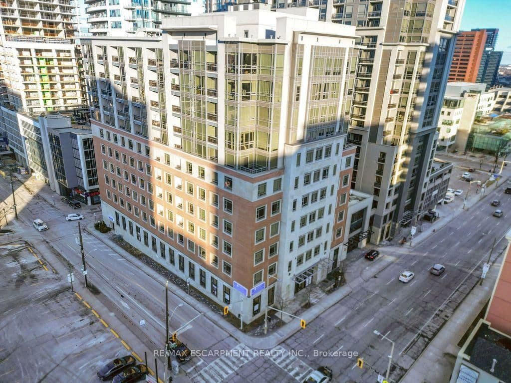 150 Main Street W, Unit 810 - Image 1