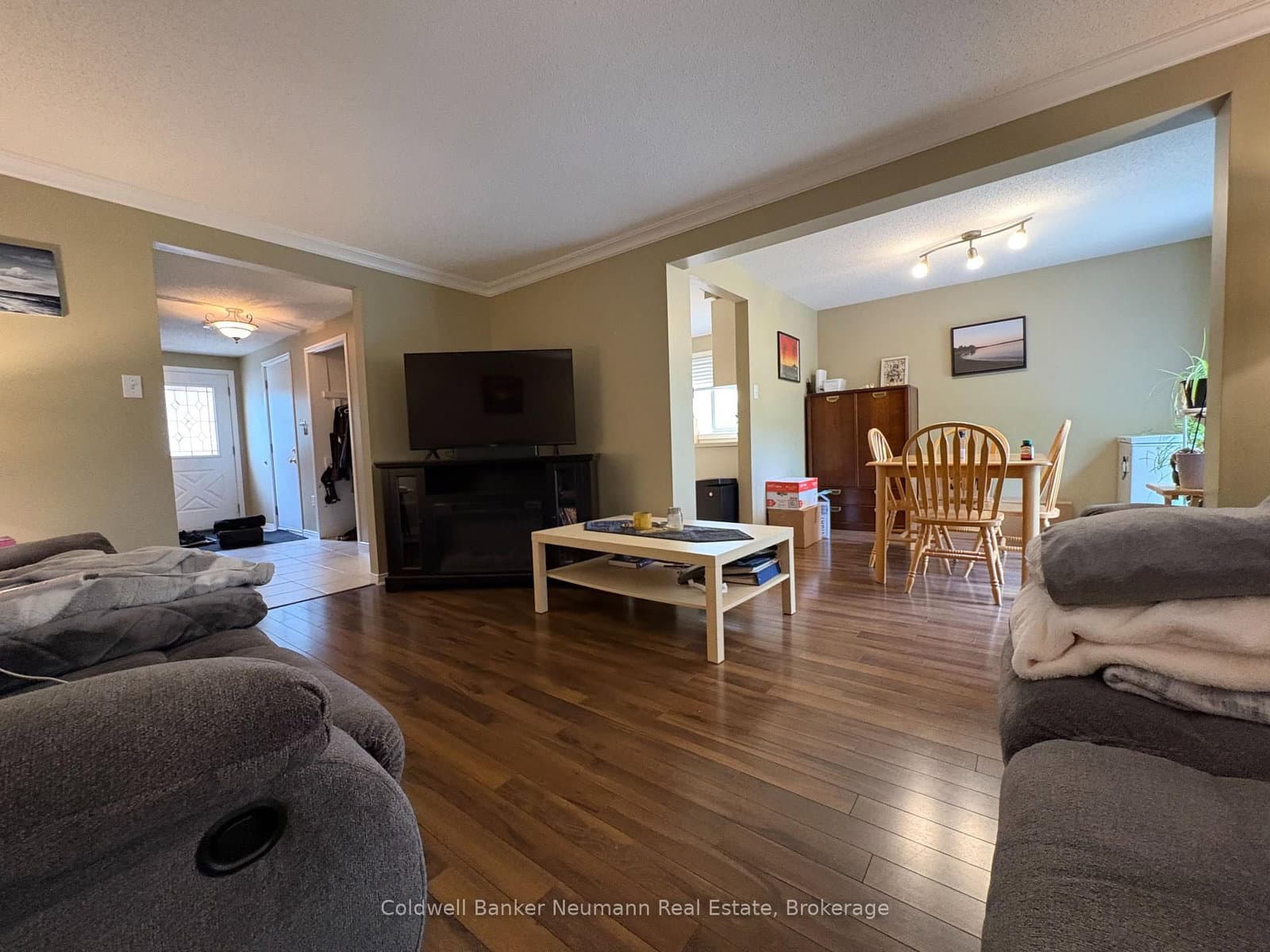 120 Moss Place, Unit UPPER - Image 1